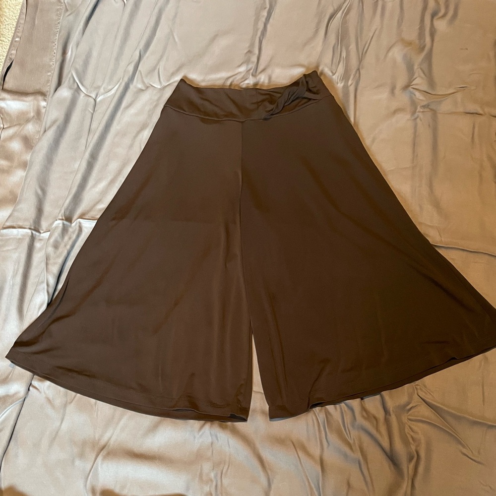 Byer California Dress Capris